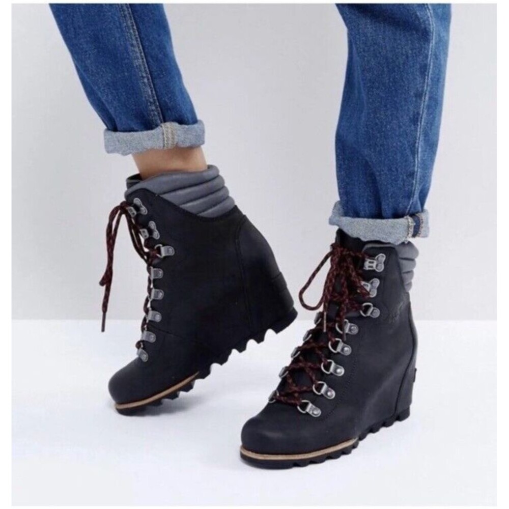 Sorel Boots Conquest Wedge Heel Lace Up Leather Ankle Bootie Black Size 8.5